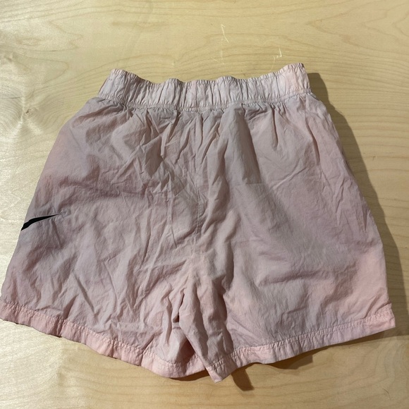 Nike Women's Pink Shorts Medium (HM) - Picture 6 of 7
